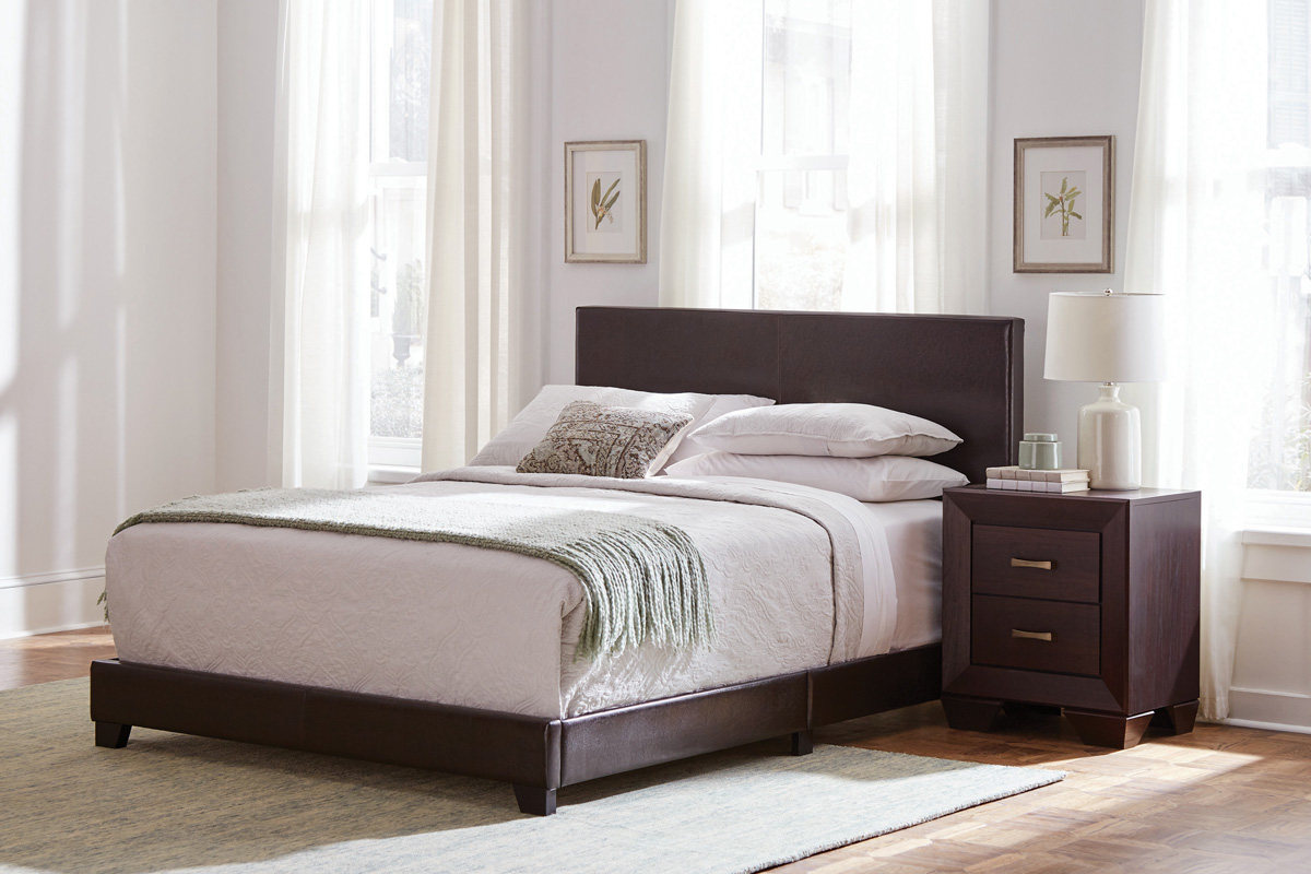 Dorian Upholstered Full Bed Brown