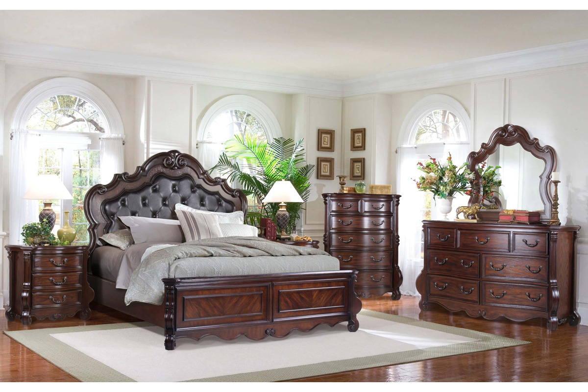 Classic Cherry Wood Queen Panel Bed