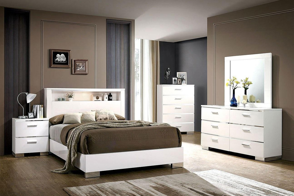 Carlie Contemporary White Solid Wood California King Bed