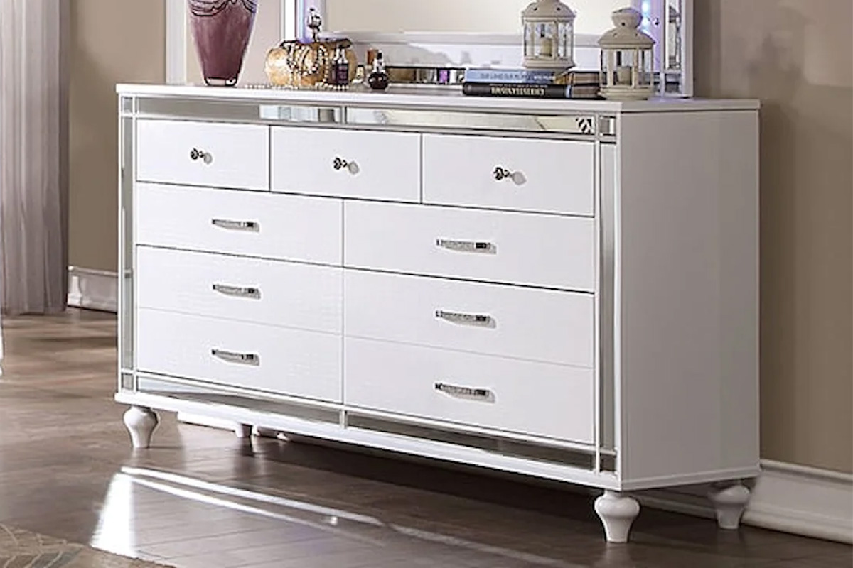 Brachium White Solid Wood Dresser