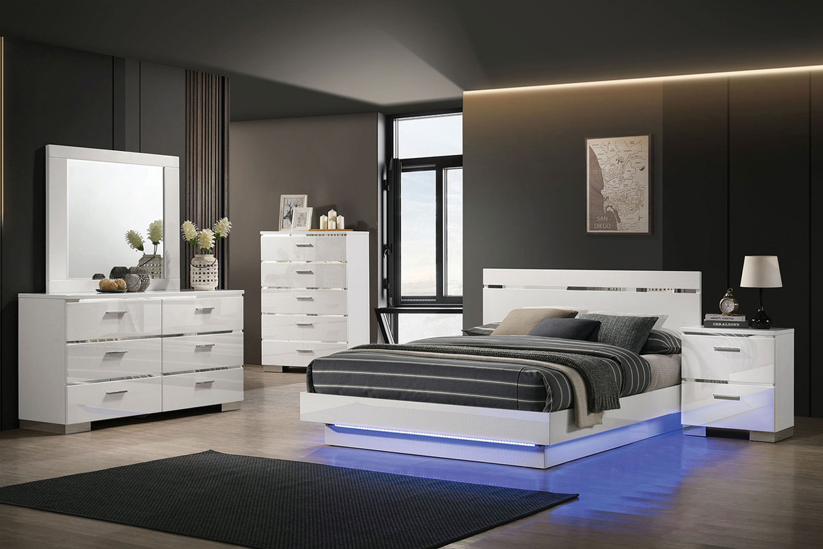 Erlach Contemporary White/Chrome Solid Wood Queen Bed